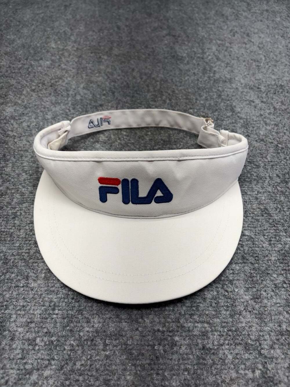 Fila vintage Sport Visor Cap Hat White Strapback OSFM Adjustable Tennis Active